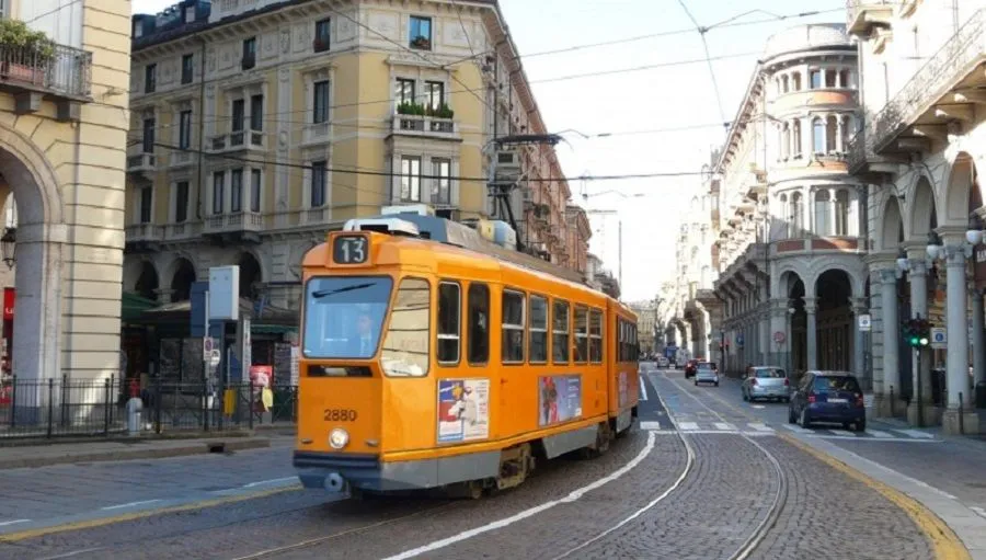 Tram arancioni di Torino prossimi alla pensione