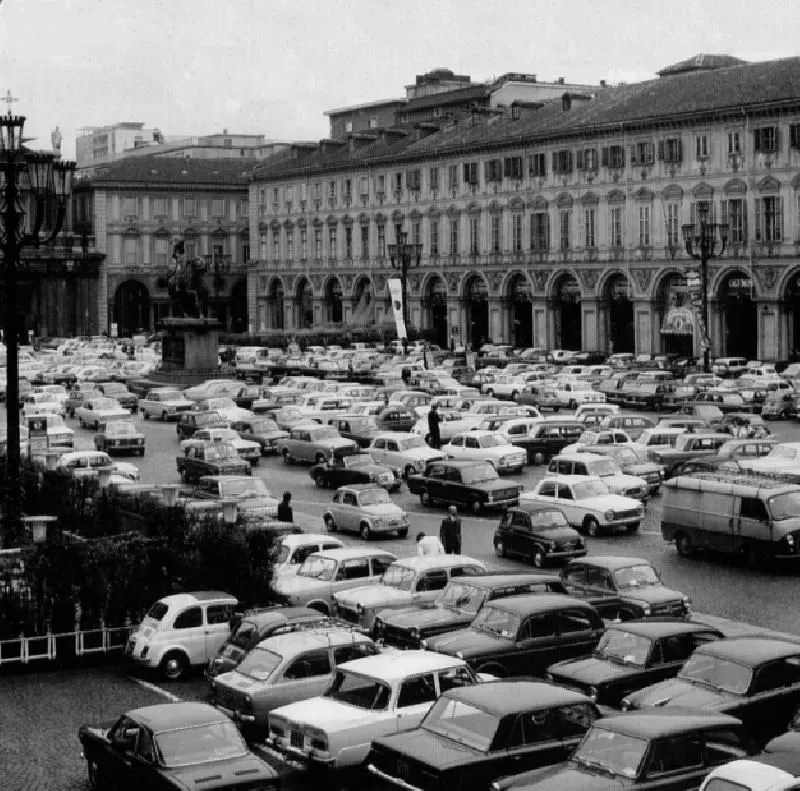 A Torino la mostra Memorie in bianco e nero fa rivivere la vecchia città