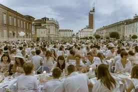 Torna la cena in bianco: rinviata a domenica 29 giugno per il maltempo