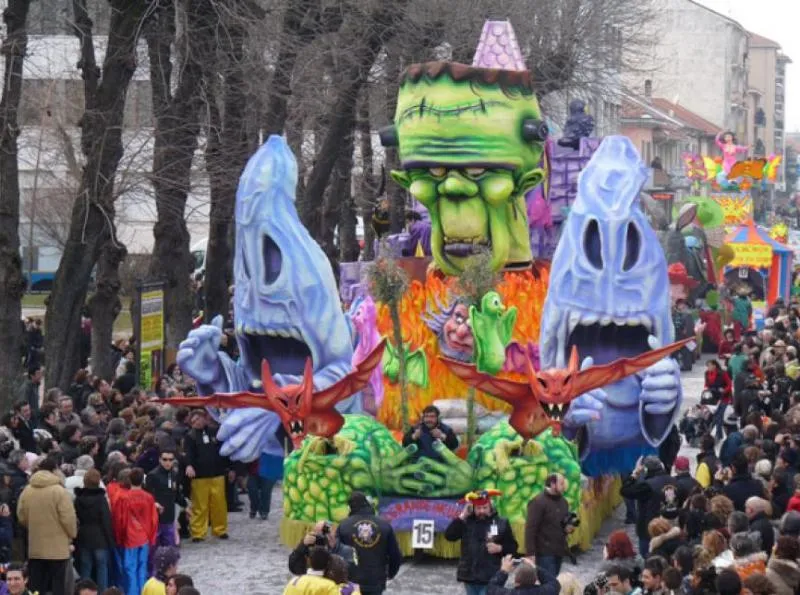 I grandi Carnevali del Piemonte