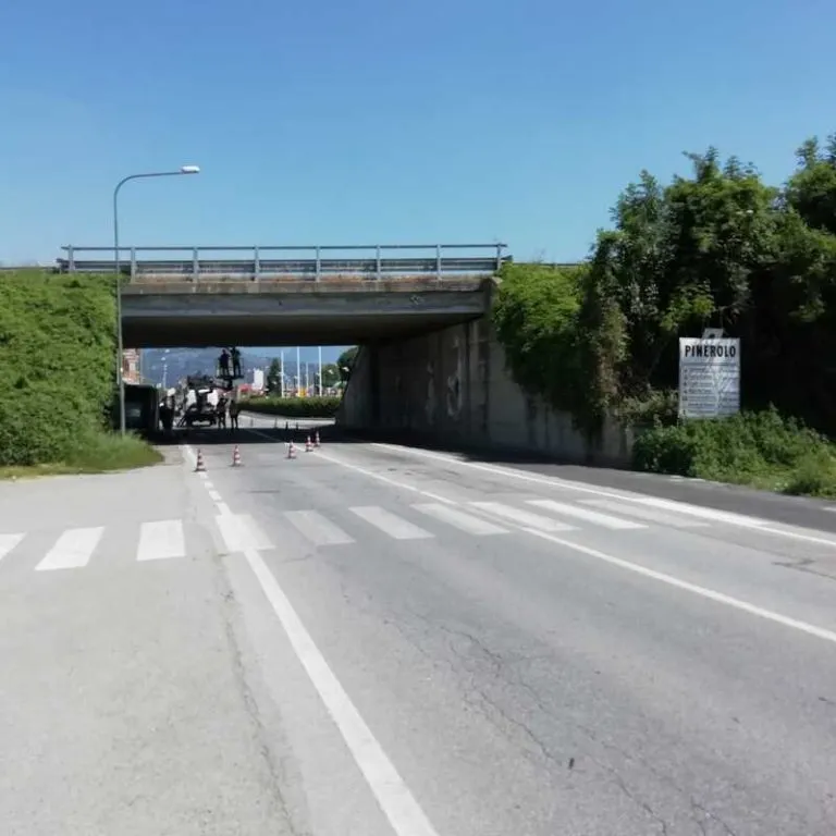 Sp. 23 del Sestriere: lavori al sovrappasso su via Saluzzo a Pinerolo