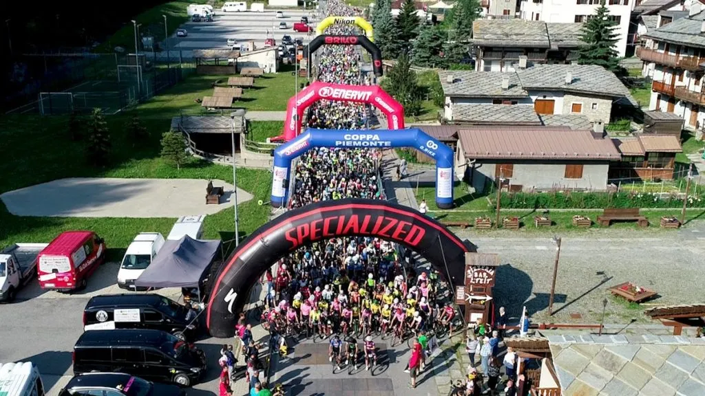 Torna la Gran Fondo Sestriere-Colle Finestre, la cavalcata ciclistica sulle montagne olimpiche