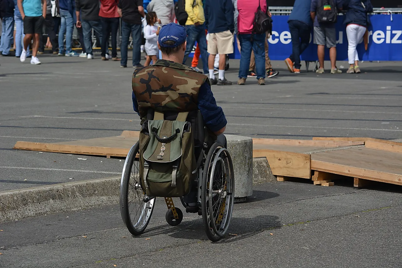 Alunni con disabilità, vittime di disservizi dei trasporti, la protesta dei genitori furiosi