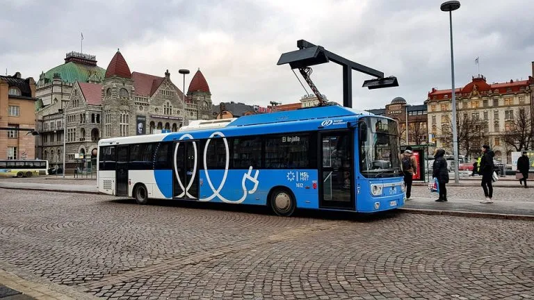 Gli autobus elettrici di Parigi realizzati a Torino