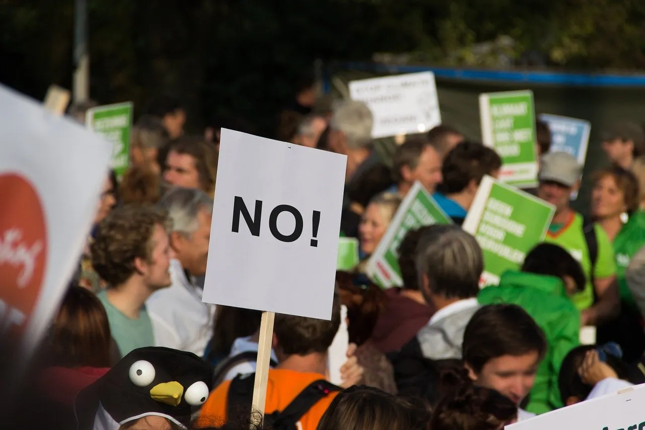 Ancora proteste “No Green Pass” a Torino, scioperi sin dall’alba