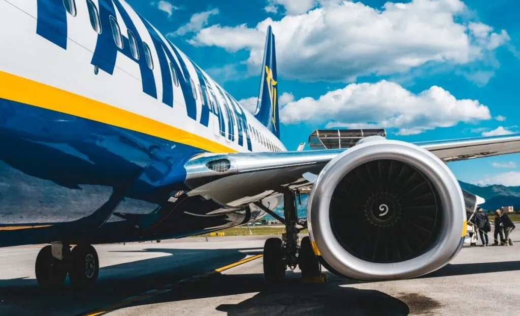 Voli Ryanair limitati da e per Torino, colpa della variante Omicron