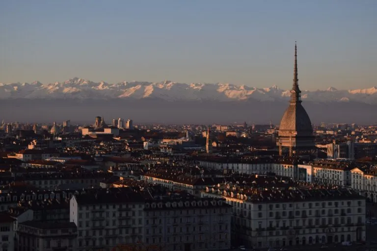 Teatro Regio di Torino: grande successo per la sua riapertura dopo 8 mesi, presente anche il sindaco Lo Russo