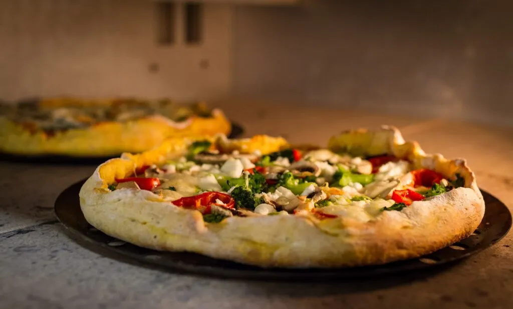 Gino Sorbillo: grande successo per l’apertura di una nuova pizzeria a Torino