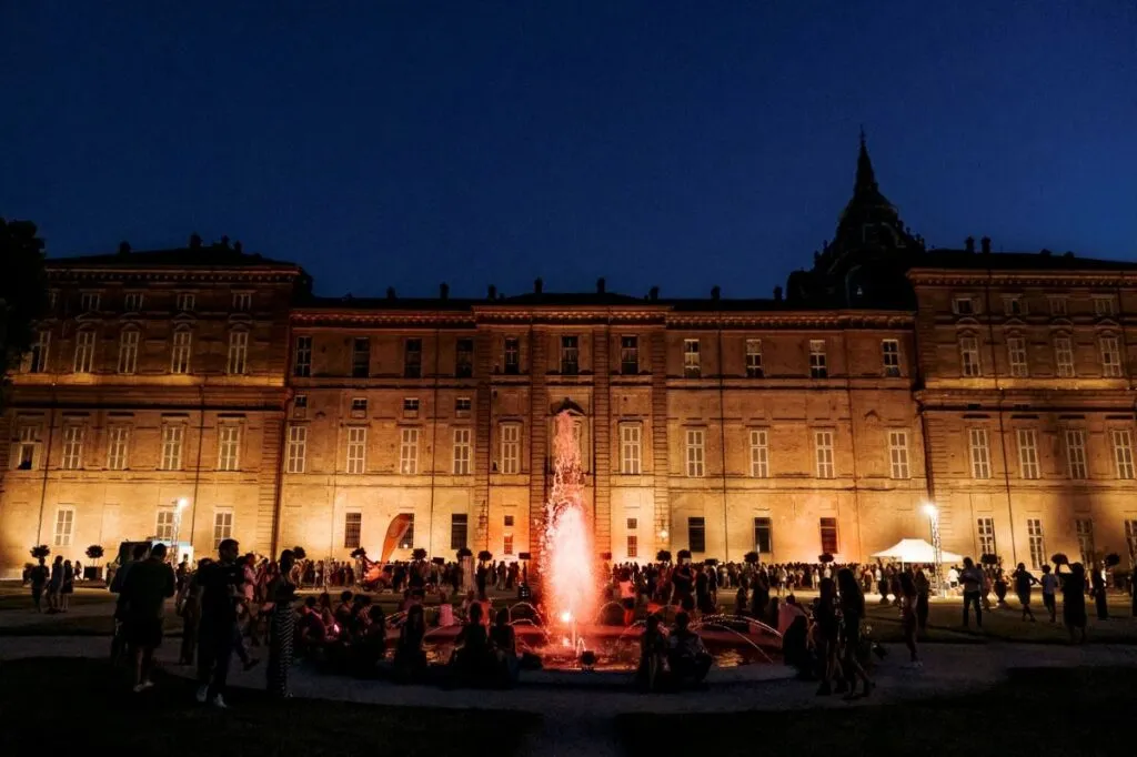 Vendemmia Reale in Piazza Castello: i migliori vini d’Italia e degustazioni si uniscono all’arte