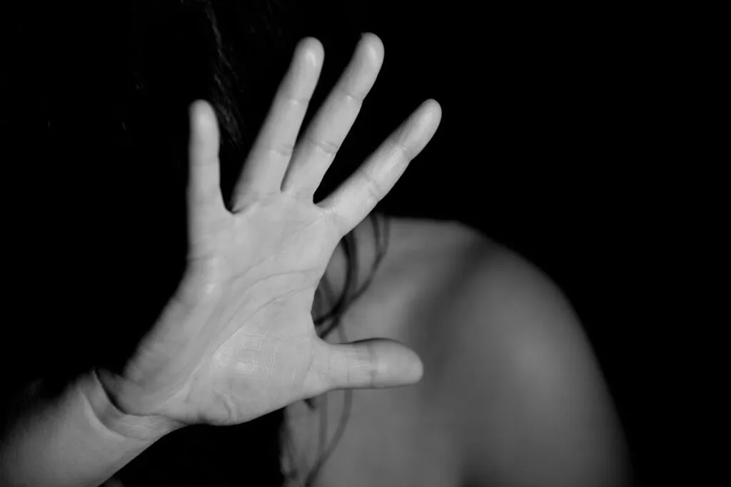 Violenza di genere, l’Asl To3 dedica un convegno agli uomini “autori di violenza” e rafforza la rete di aiuto