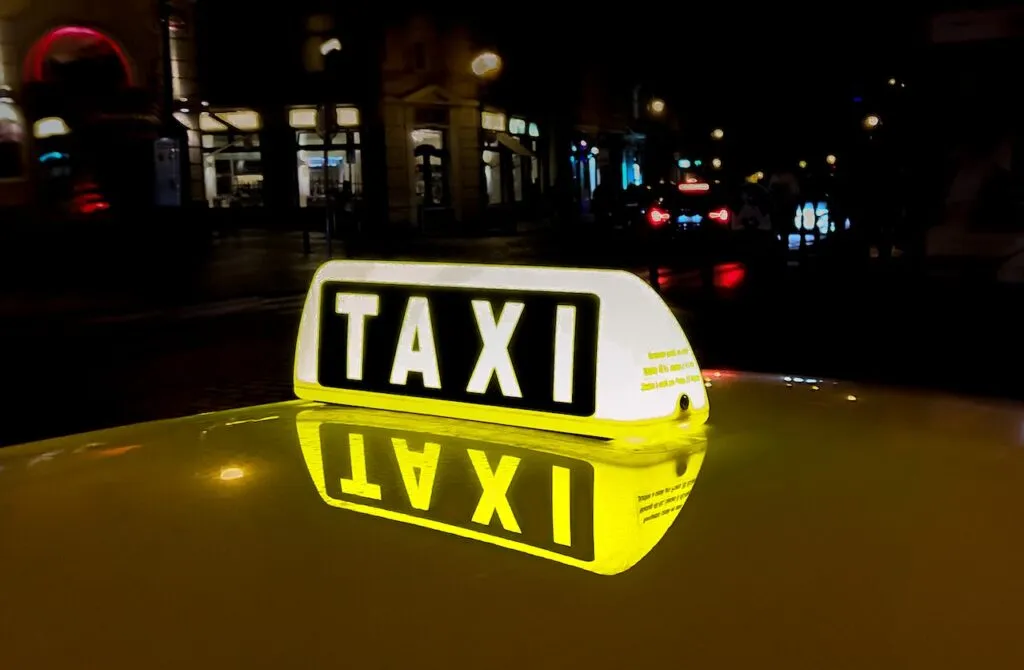 Taxi abusivi: nuove sanzioni della Polizia di Torino