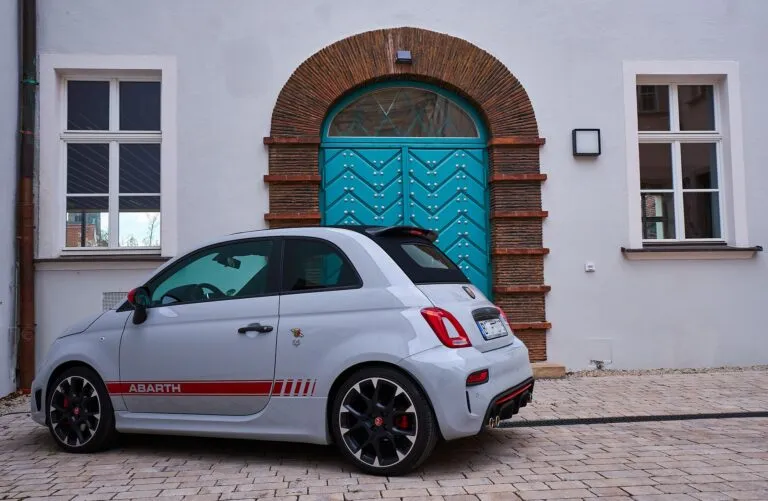 Abarth 500: la futura elettrica dello Scorpione