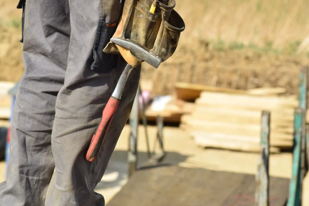 Cambiano le regole del Superbonus? Il mondo del mattone trema di incertezza. E cala la fiducia dei costruttori