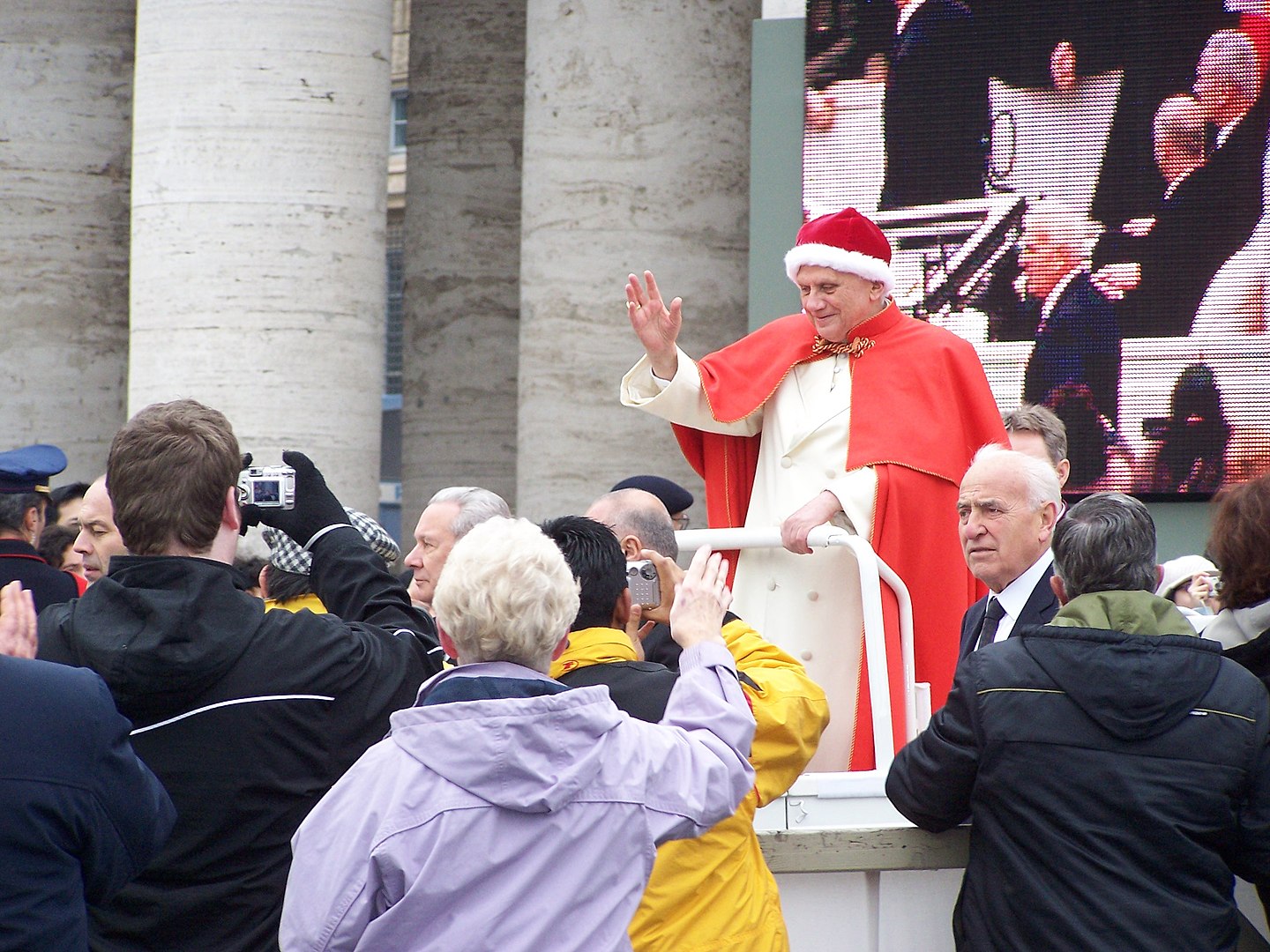 È Morto Papa Emerito Ratzinger - Torino Free