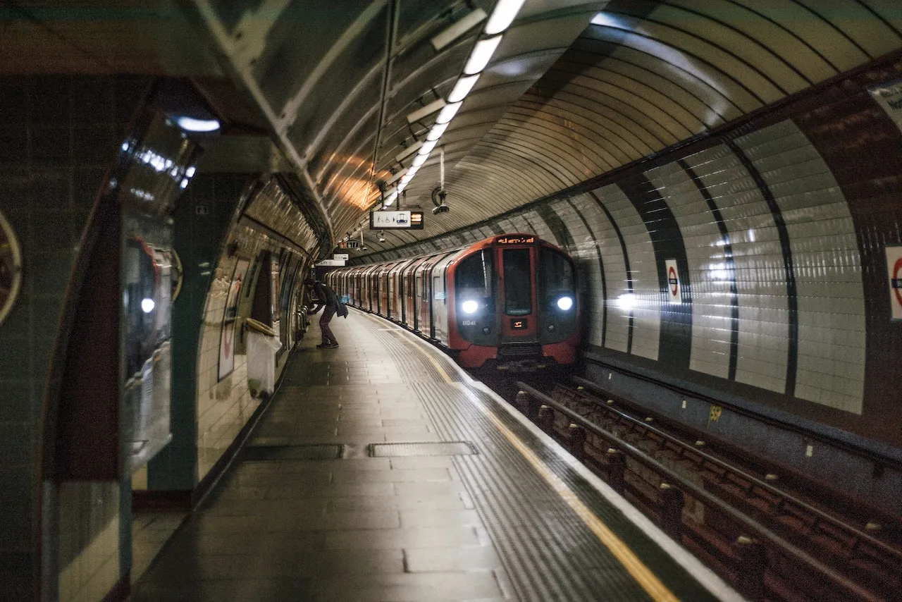 Problemi per la metropolitana di Torino: le scale mobili non funzionano e altri disservizi