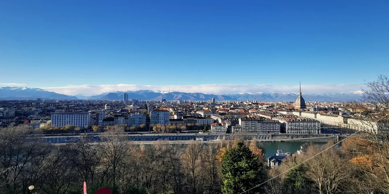 Meteo Torino: continua il freddo fino al weekend, neve da inizio settimana prossima?