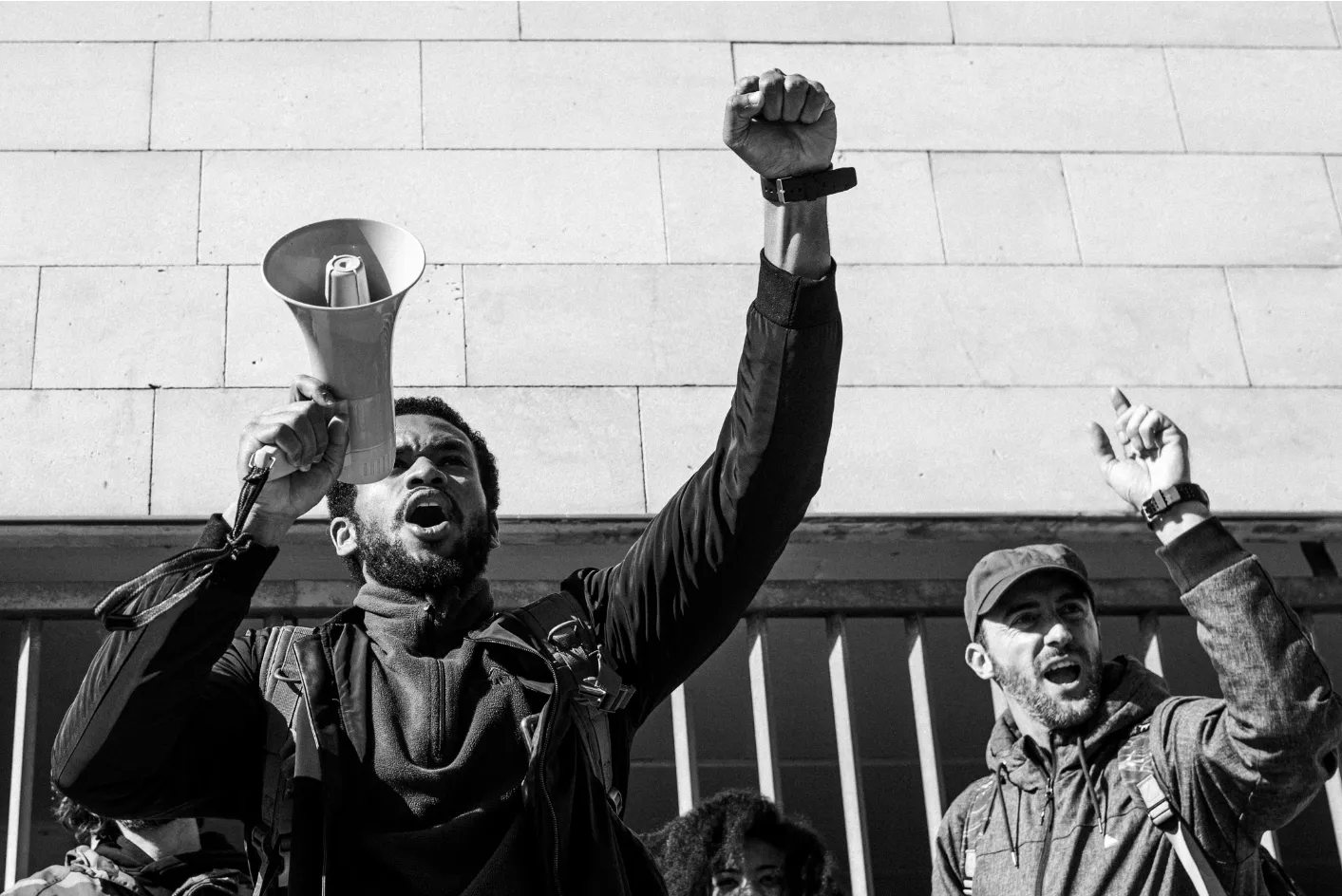 Torino, stop rinnovo contratti: scendono in piazza i manifestanti