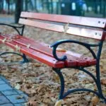 Torino: panchine fuori uso in Piazza Castello