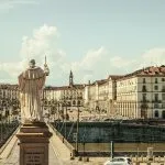 I giardini di Piazza Vittorio Veneto: uno spazio verde con vista sul Po