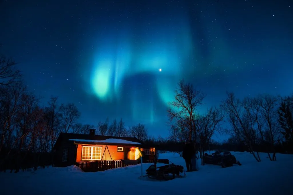 Vacanza a tema aurora boreale: le migliori località in Svezia