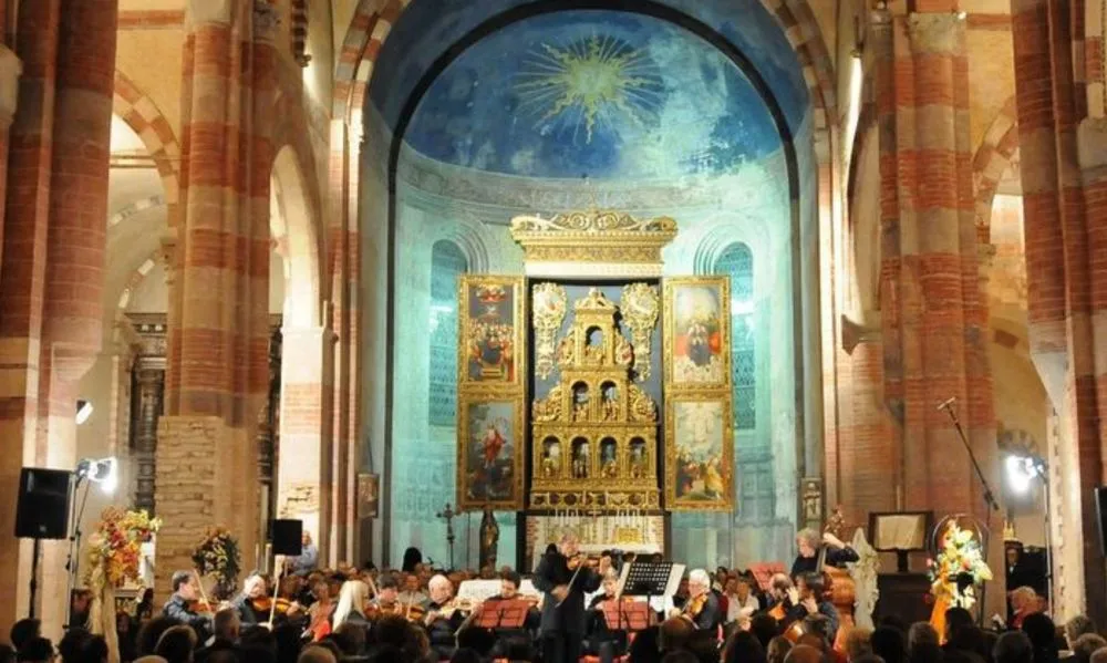 Abbazia di Staffarda: alla scoperta di uno dei monumenti medievali più grandi del Piemonte