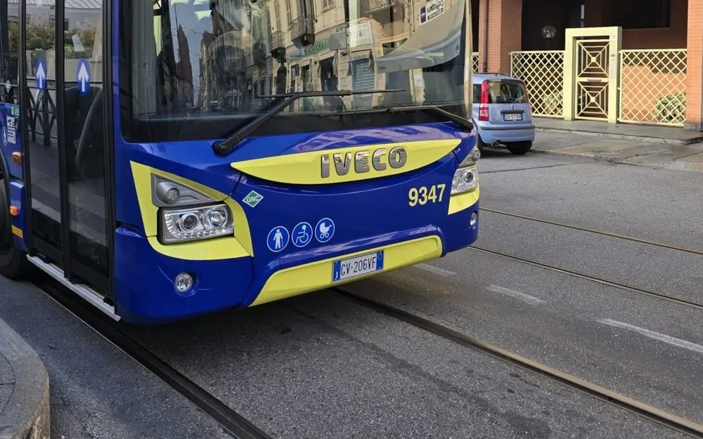 Corsie preferenziali dei bus: a Torino dal 15 gennaio attive le telecamere per il controllo